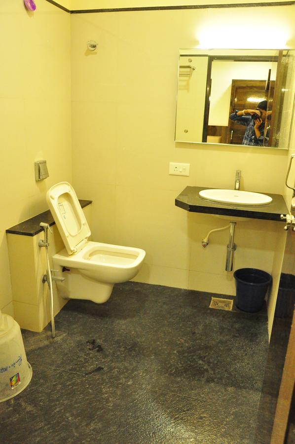 Pai Residency Hotel Hospet Eksteriør billede